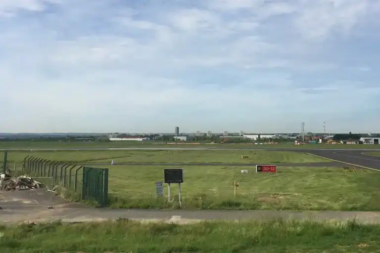 beauvais airport
