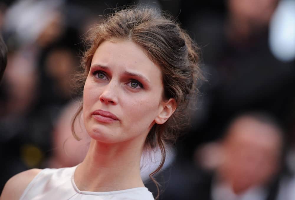 Le Fashion: Marine Vacth Is Sleek In Green And Black At Louis