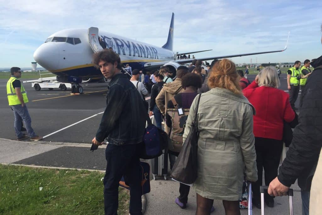 Which Paris airport is better