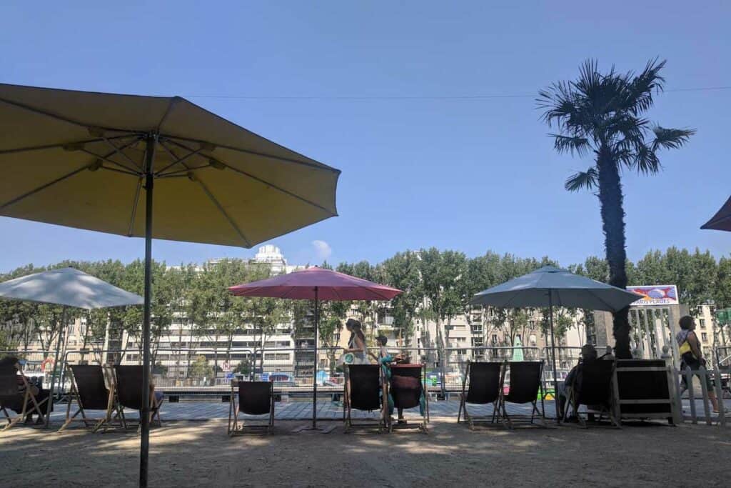 best non touristy neighborhoods in paris - image of canal de l'ourcq in the 19th arrondissement