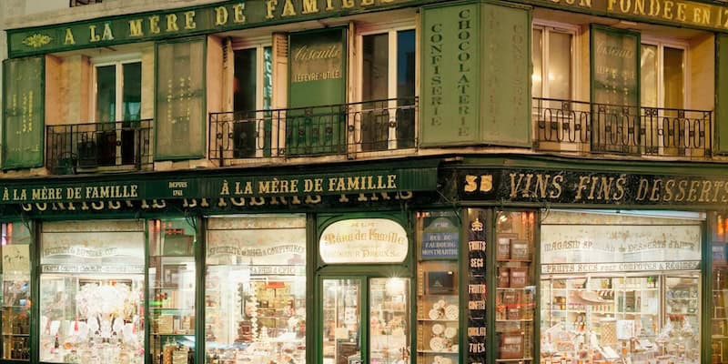 best chocolate in paris - a la mere de famille storefront