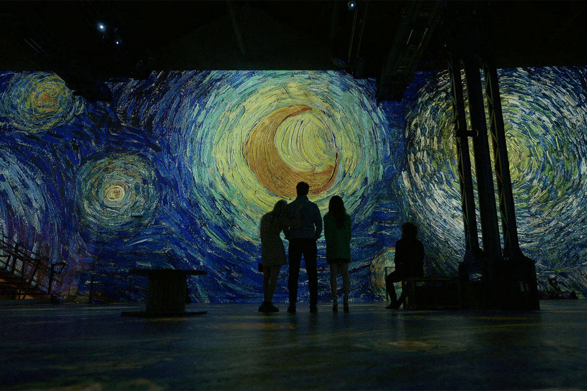 emily in paris season 1 episode 5 - atelier des lumieres