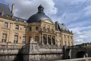 chateau de vaux le vicomte - exterior dome